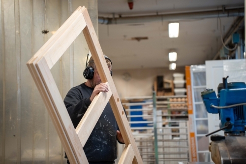 Renovering dør i træ